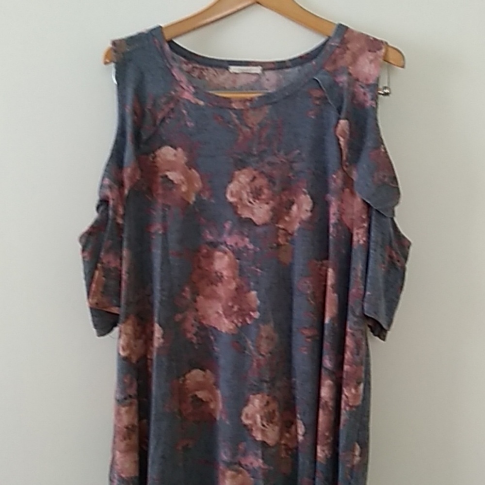 Floral top